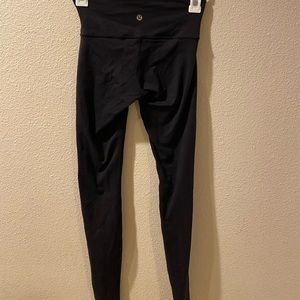 Black lululemon leggings